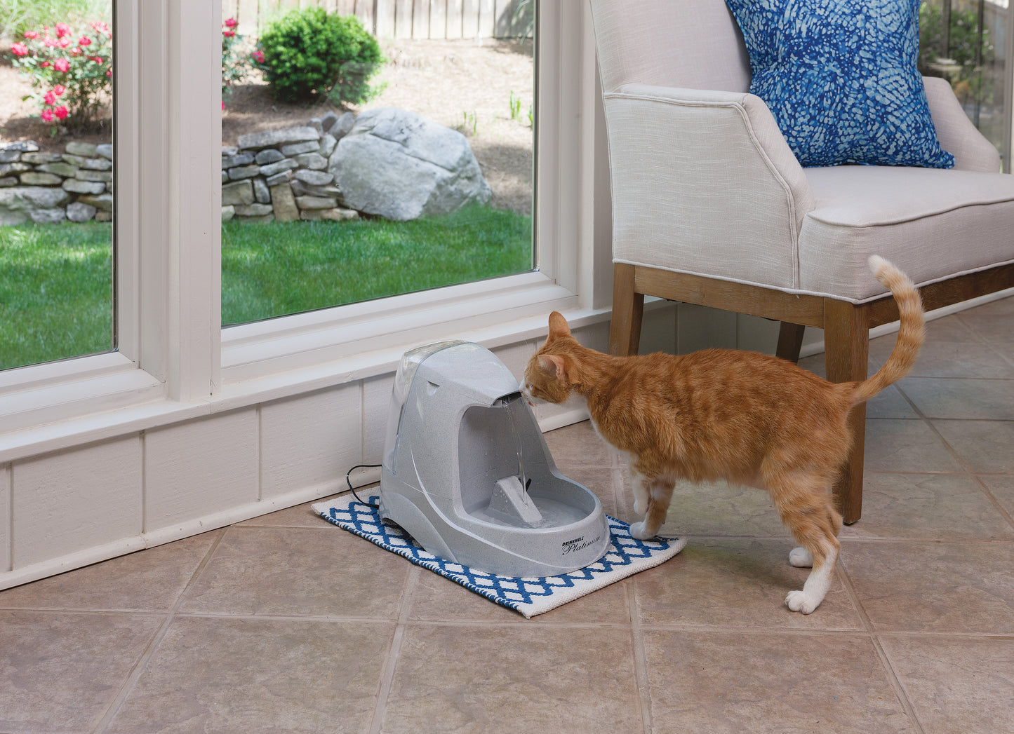 Pet fountain Drinkwell Platinum